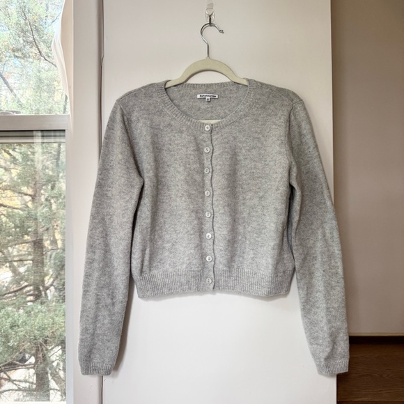 Reformation Clara Cashmere Crew Cardigan in Light Grey Medium - Picture 3 of 17